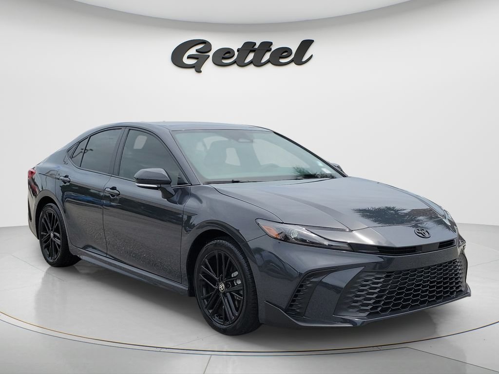 Certified Used 2025  Toyota SE image 3