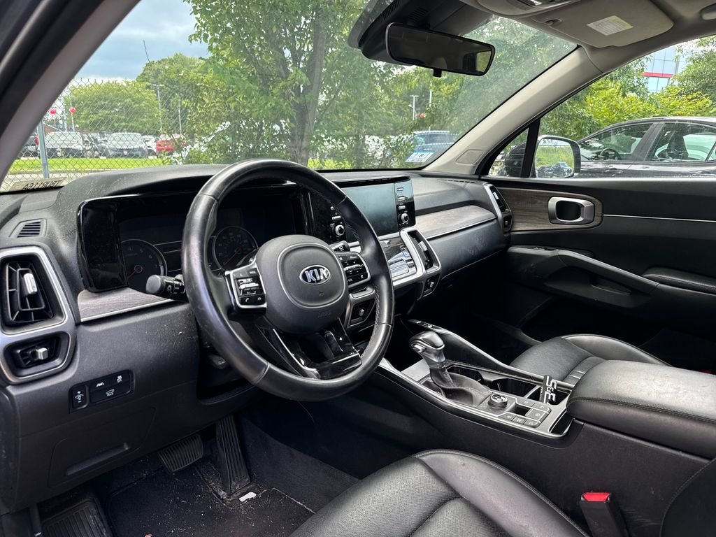Used 2021 Gray Kia EX image 9