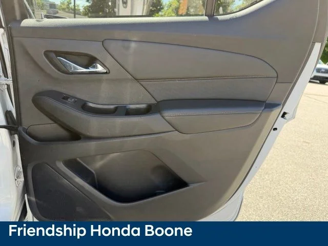 Used 2018 Beige Chevrolet Premier image 41
