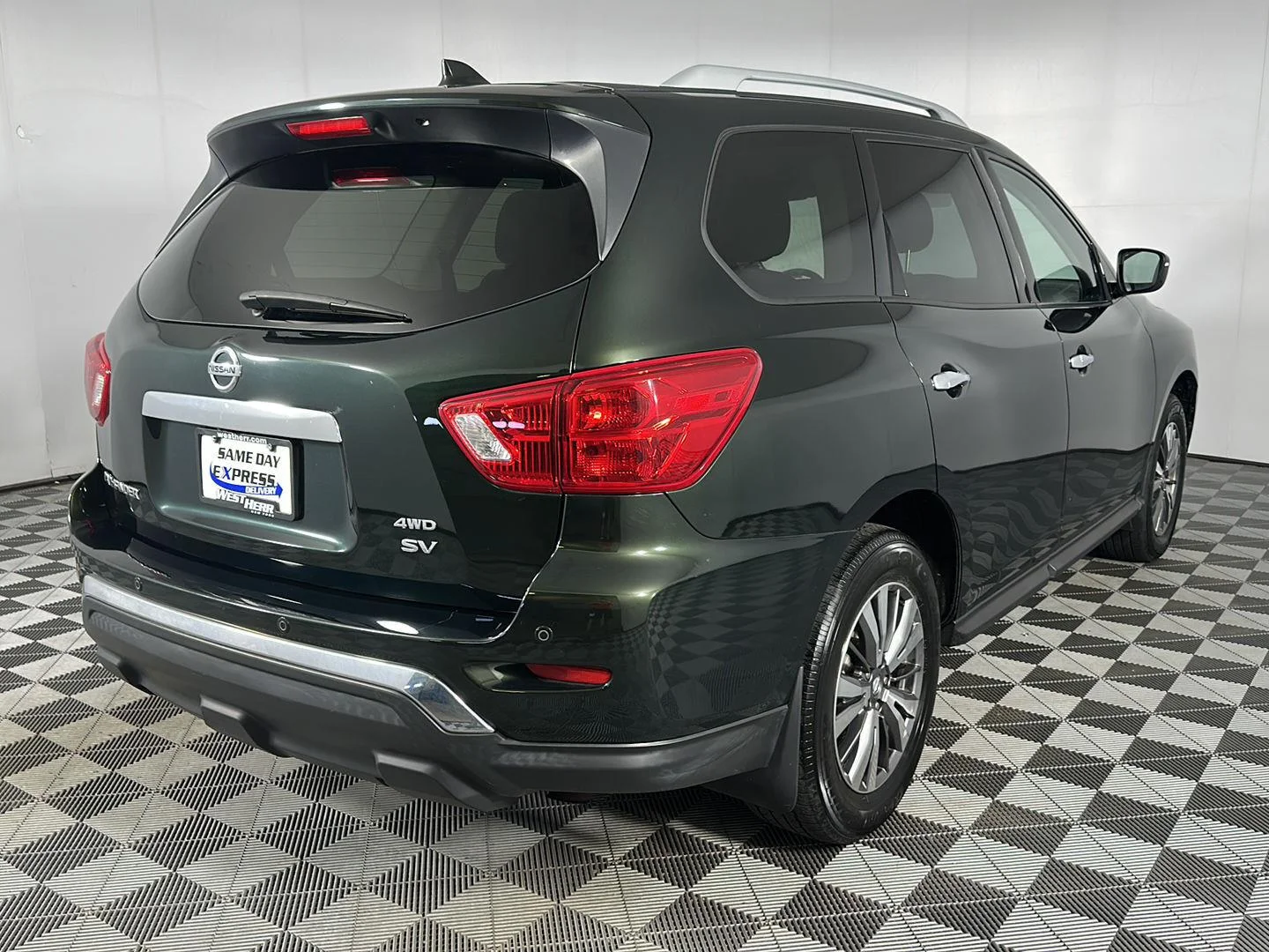 Used 2019 Midnight Pine Metallic Nissan SV image 27