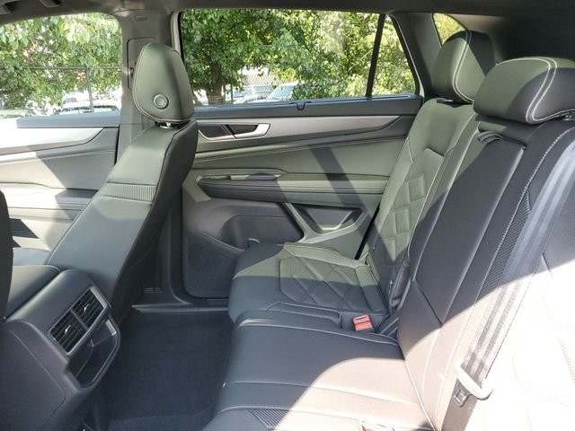 2026 Volkswagen Atlas Cross Sport SE w/Tech - Photo 11