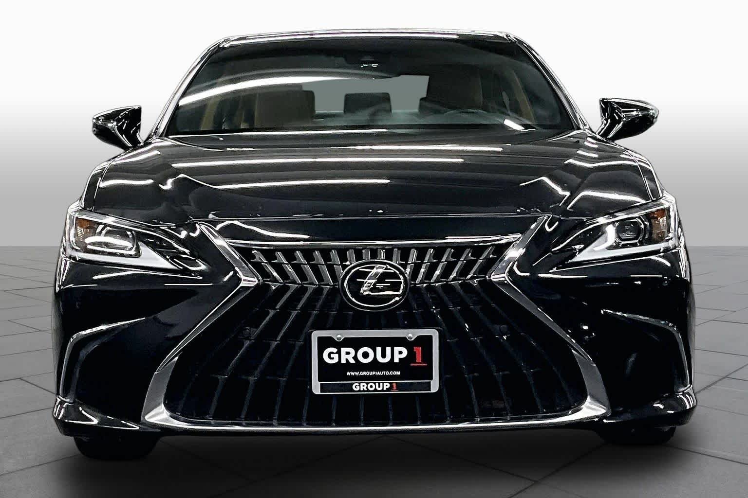 Certified Used 2025 Caviar Lexus  image 4