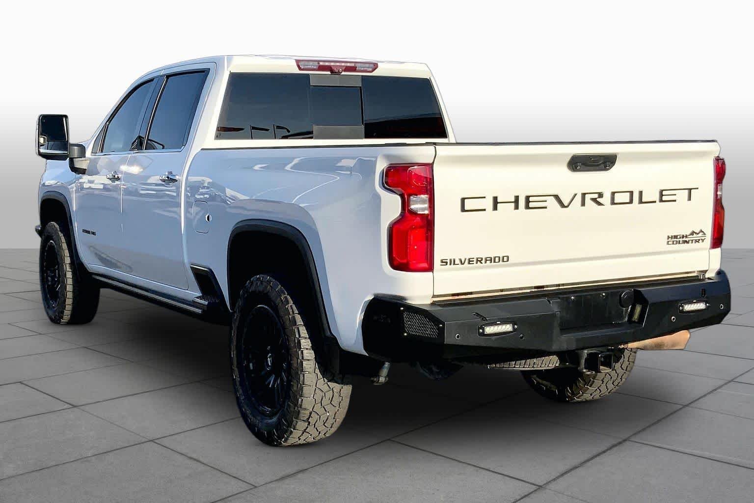 Used 2021 Summit White Chevrolet High Country image 12