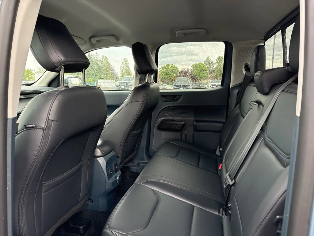 Used 2024 Azure Gray Metallic Ford Lariat image 18