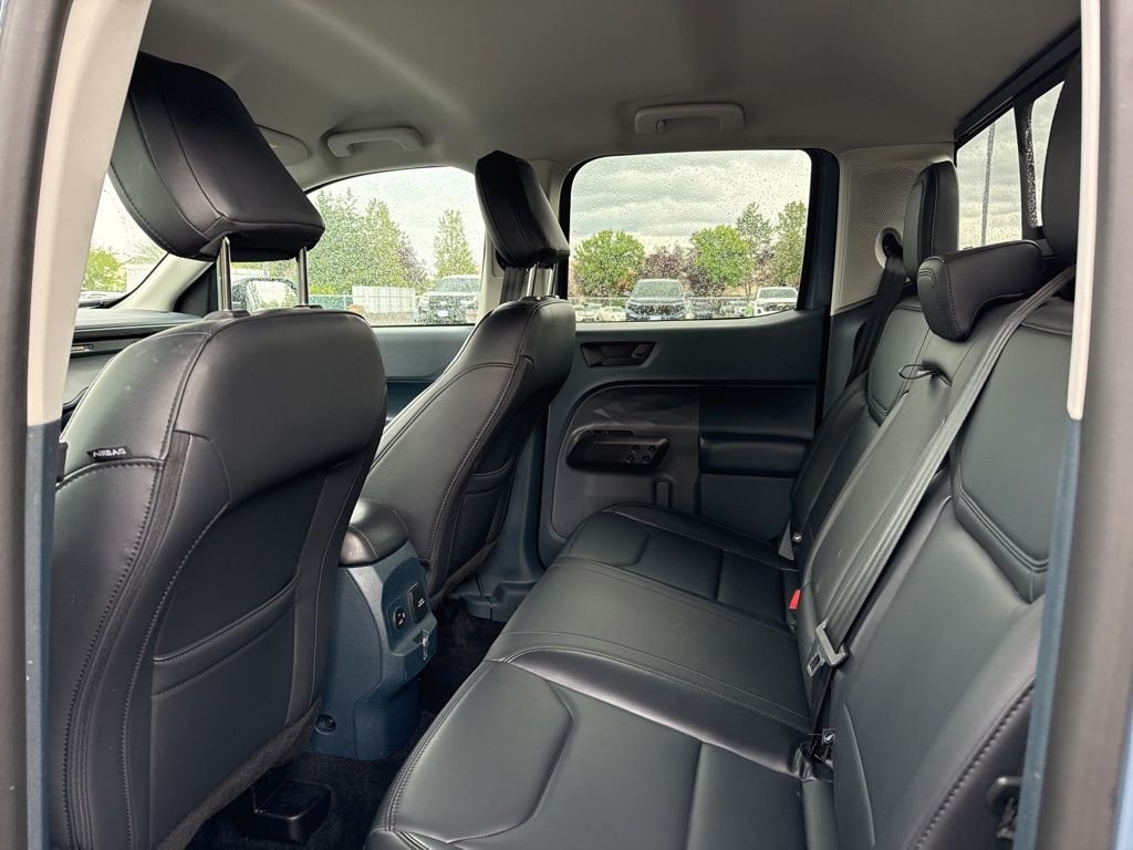 Used 2024 Azure Gray Metallic Ford Lariat image 18