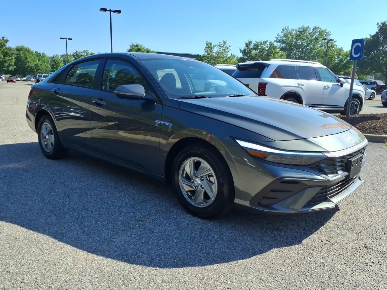 New 2026 Amazon Gray Hyundai SE image 4