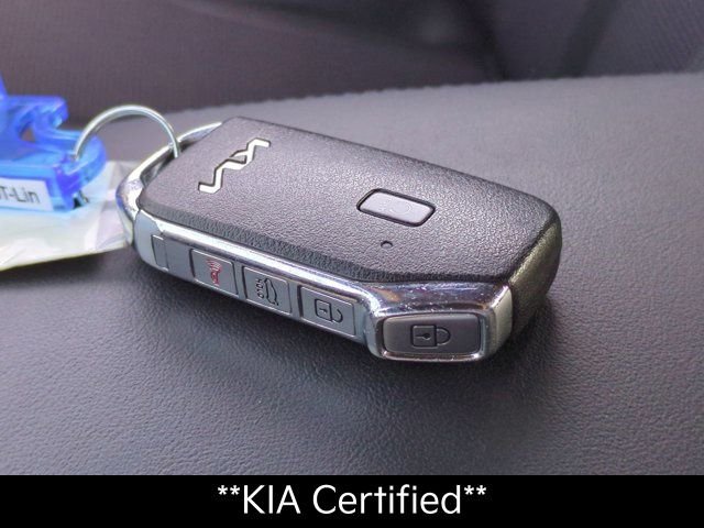 Used 2023 White Kia GT-Line image 27