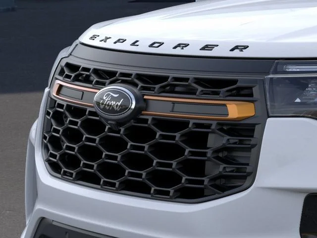 New 2026 Space White Metallic Ford Tremor image 17