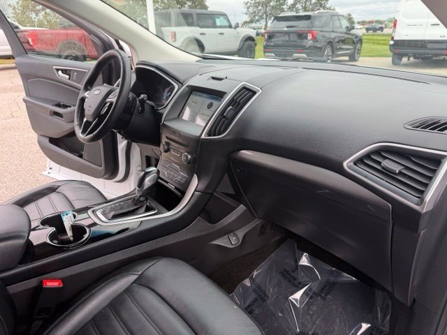 Used 2018 Oxford White Ford SEL image 37