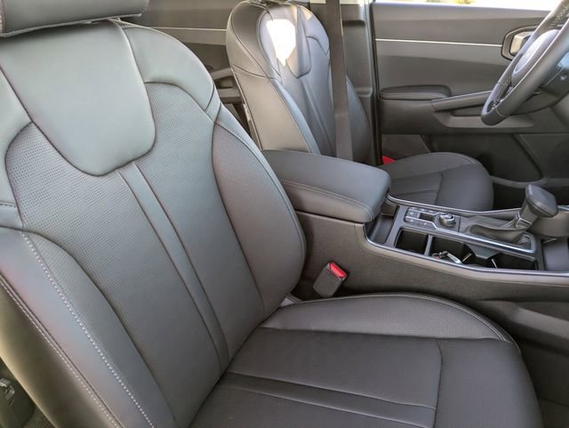 2025 Kia Sorento S - Photo 11