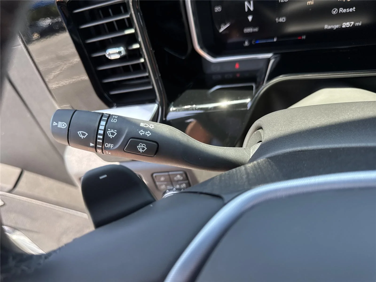 New 2026 Sterling Metallic GMC Elevation image 21