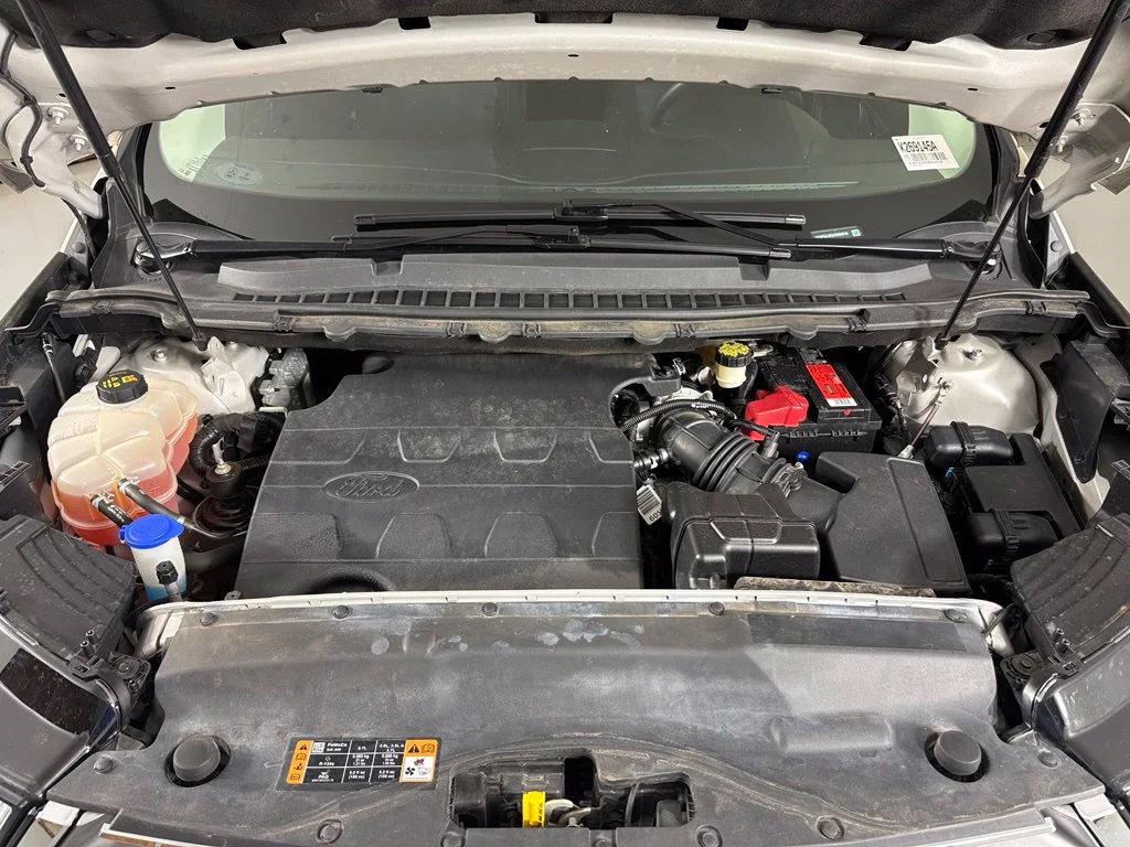 Used 2017 Gold Ford SEL image 39
