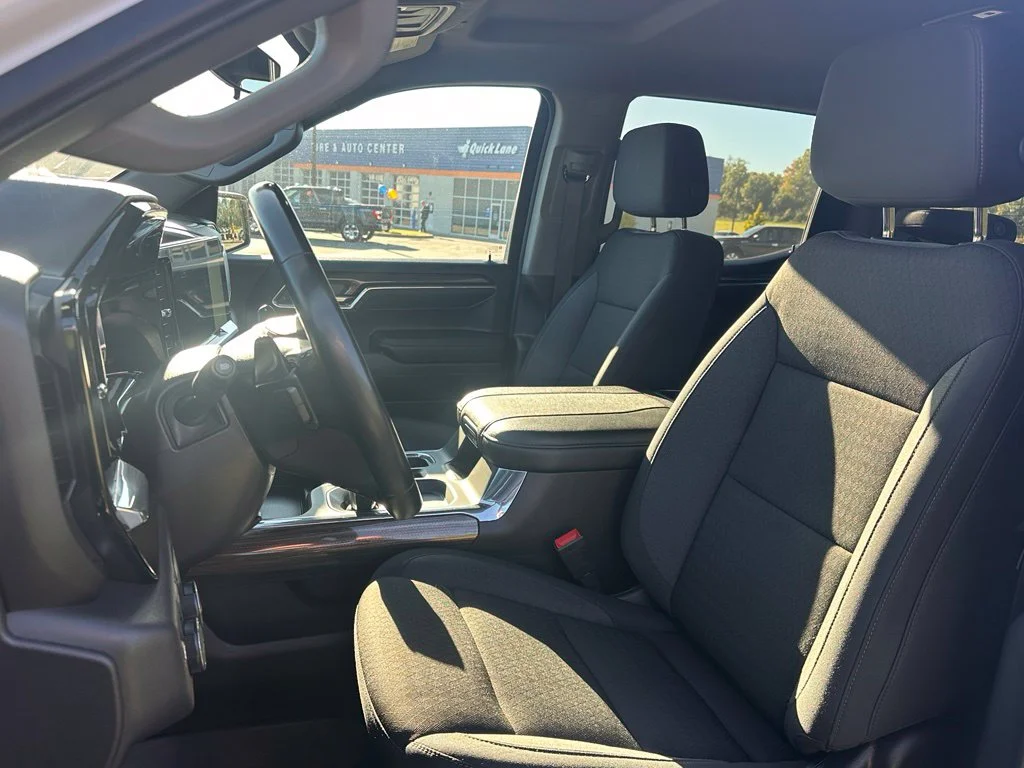 Used 2024 Summit White Chevrolet LT Trail Boss image 5