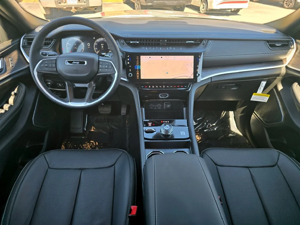 New 2027 Gray Jeep Limited Reserve image 6