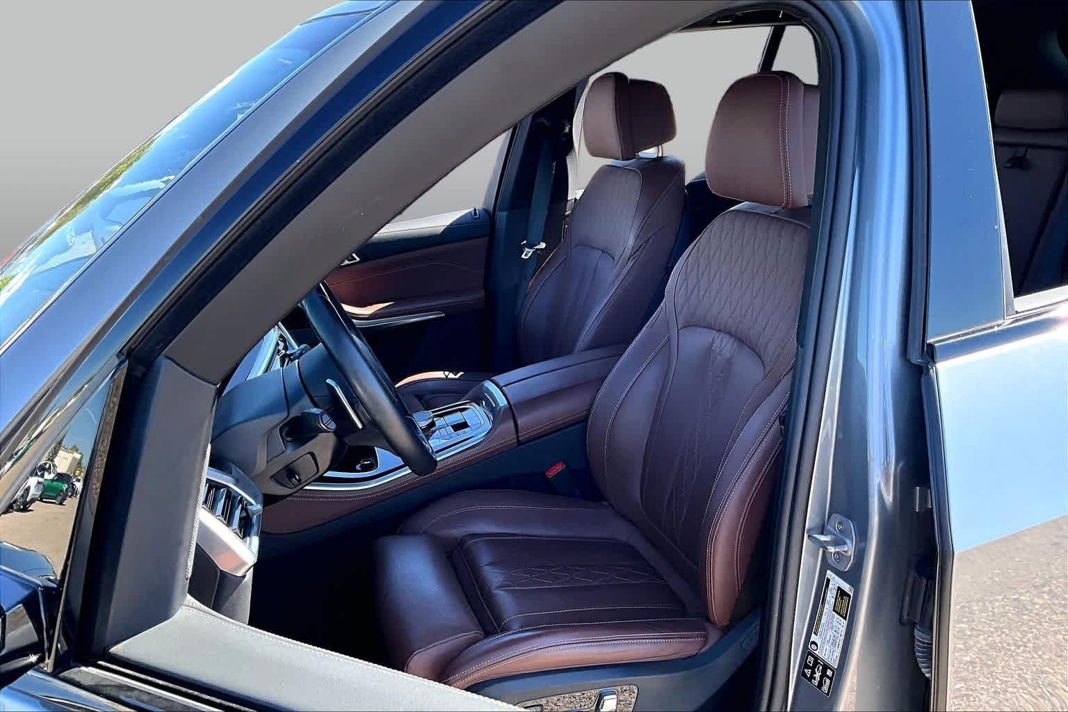 Used 2024 Skyscraper Grey Metallic BMW xDrive40i image 6