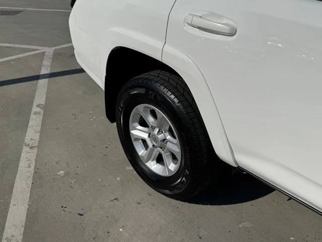 Used 2020 White Toyota SR5 image 36
