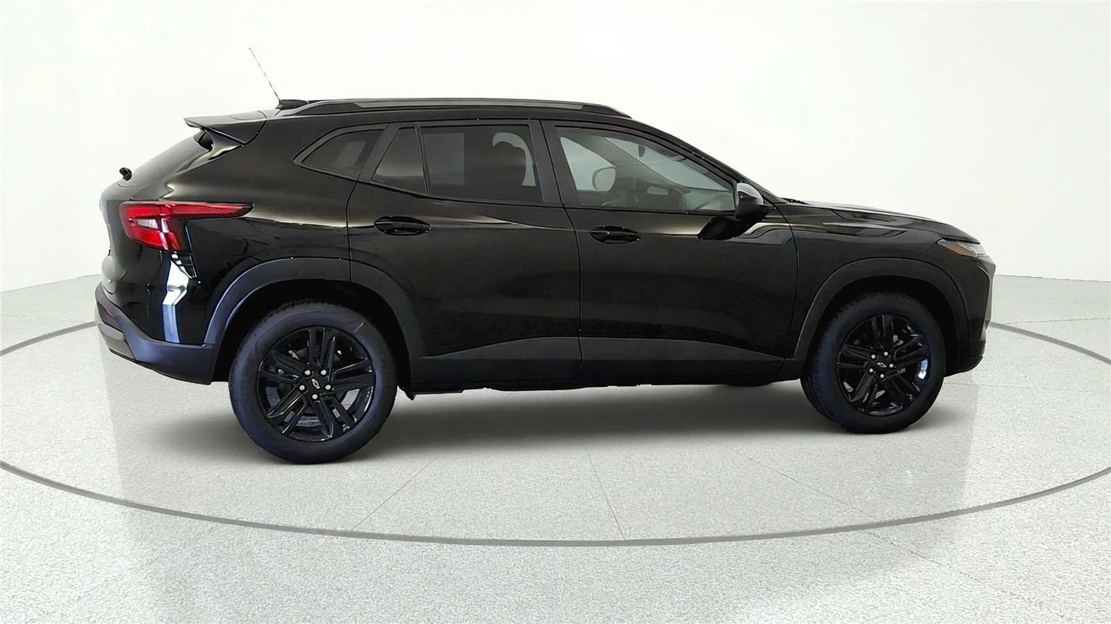 New 2026 Mosaic Black Metallic Chevrolet ACTIV image 6