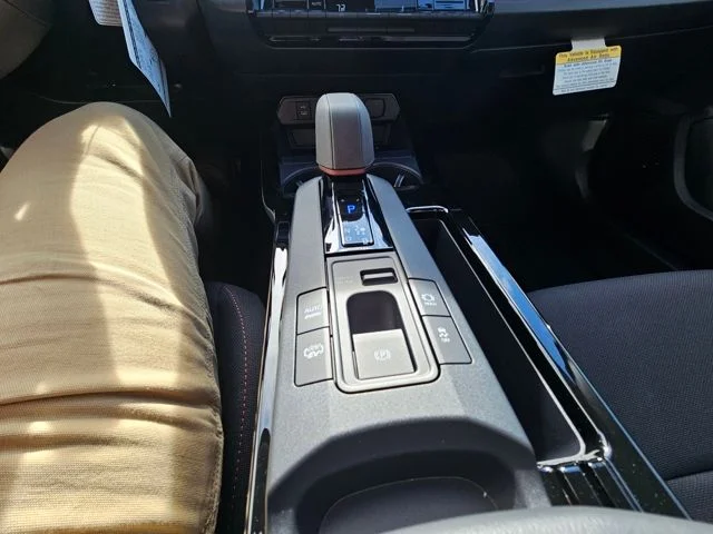 2026 Toyota Prius Plug-in Hybrid SE - Photo 12