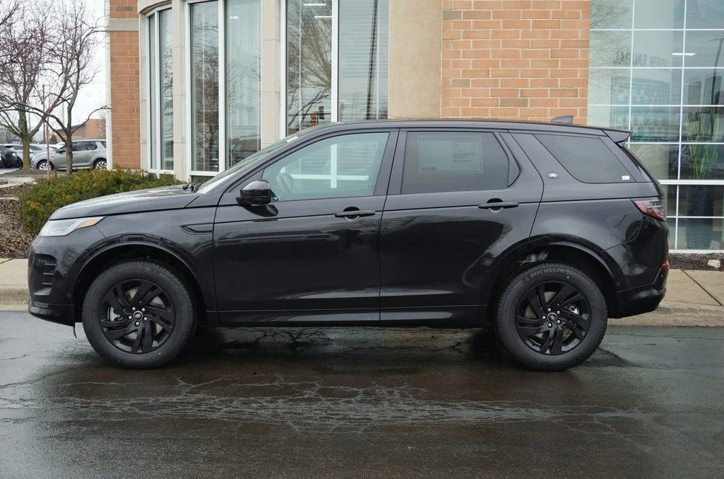 New 2026 Santorini Black Land Rover Landmark image 2