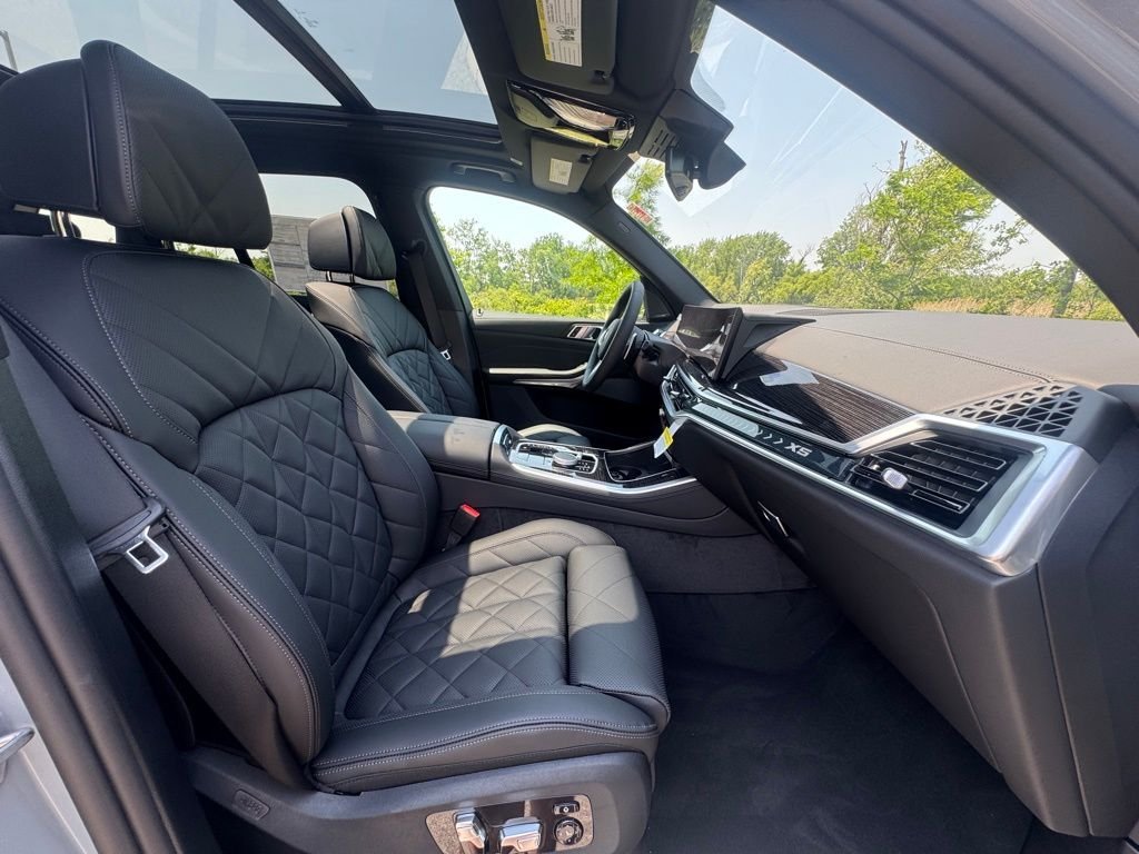 Used 2026 Brooklyn Grey Metallic BMW xDrive40i image 23