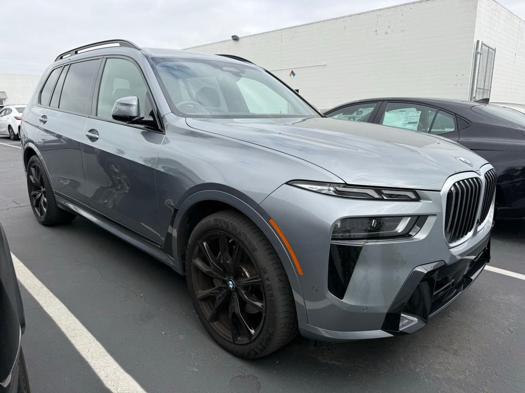 2024 BMW X7 xDrive40i's photo