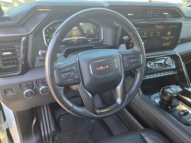 Used 2023 White GMC AT4 image 9