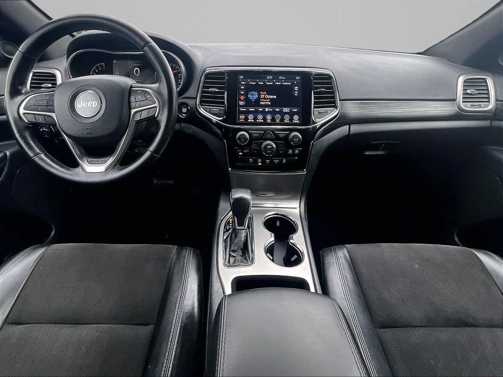 Used 2020 Gray Jeep Altitude image 16