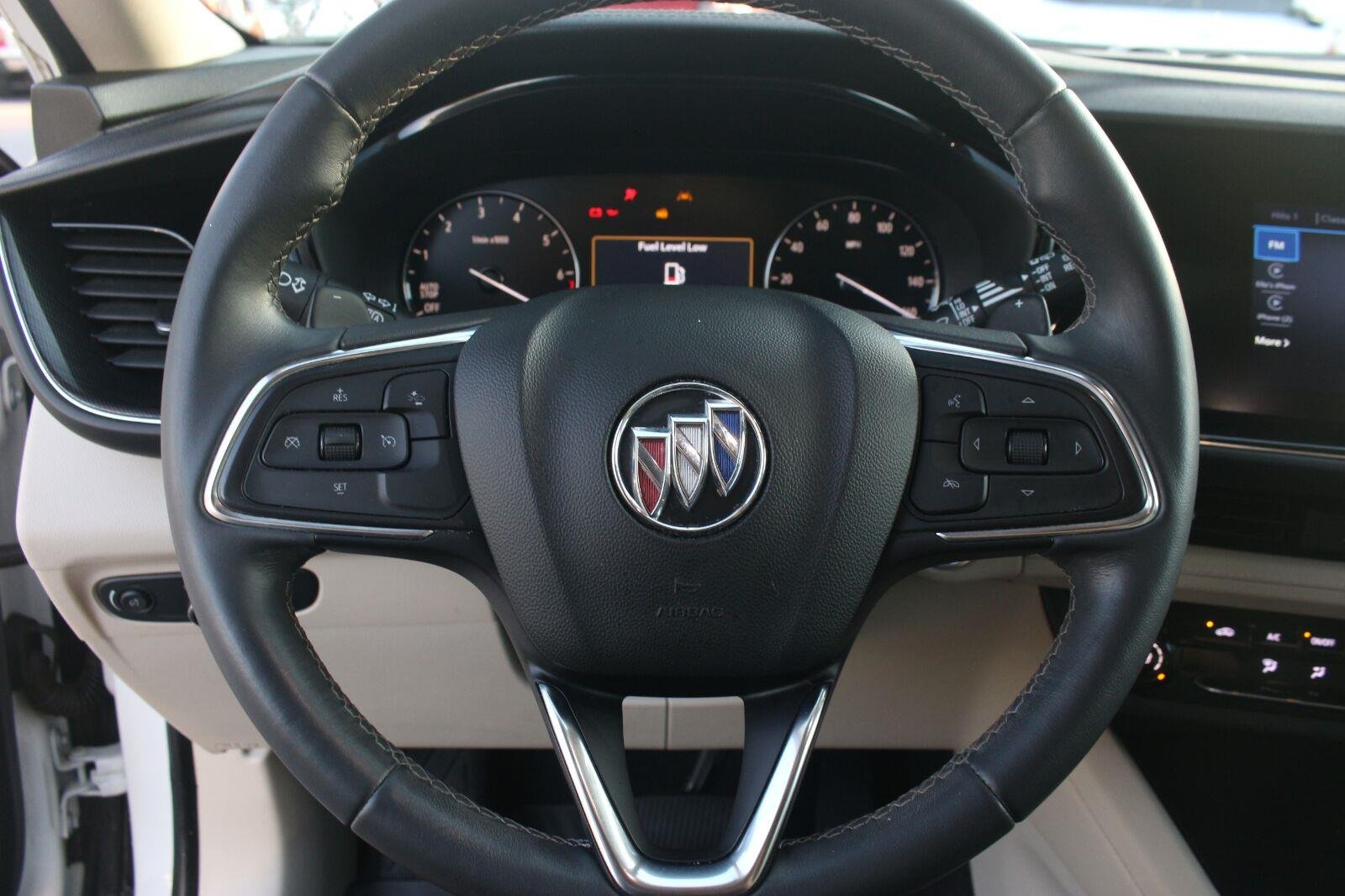 Used 2022 SUMMIT WHITE Buick Preferred image 17