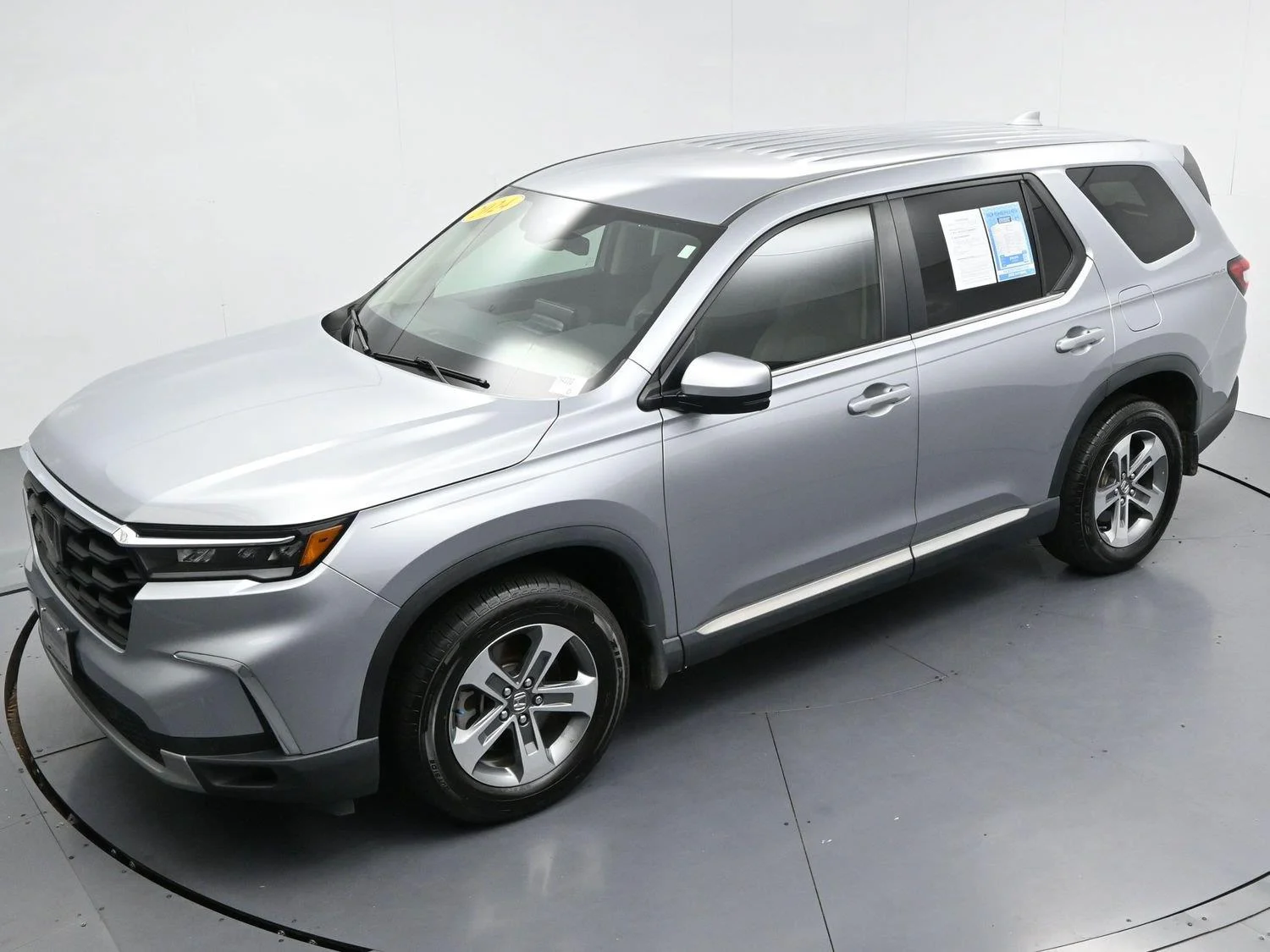 Used 2024 Lunar Silver Metallic Honda EX-L image 45