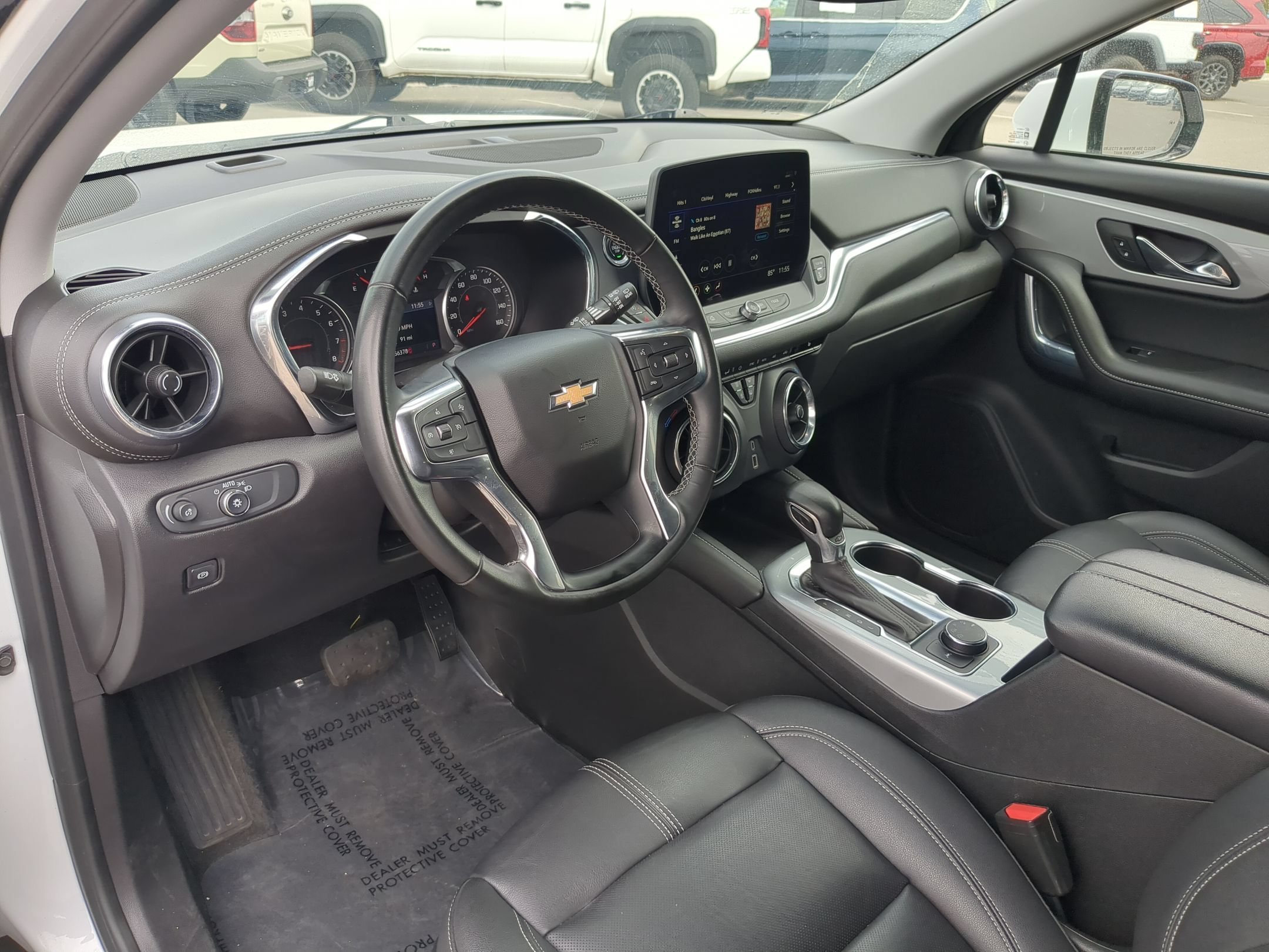 Used 2024 Summit White Chevrolet LT image 14