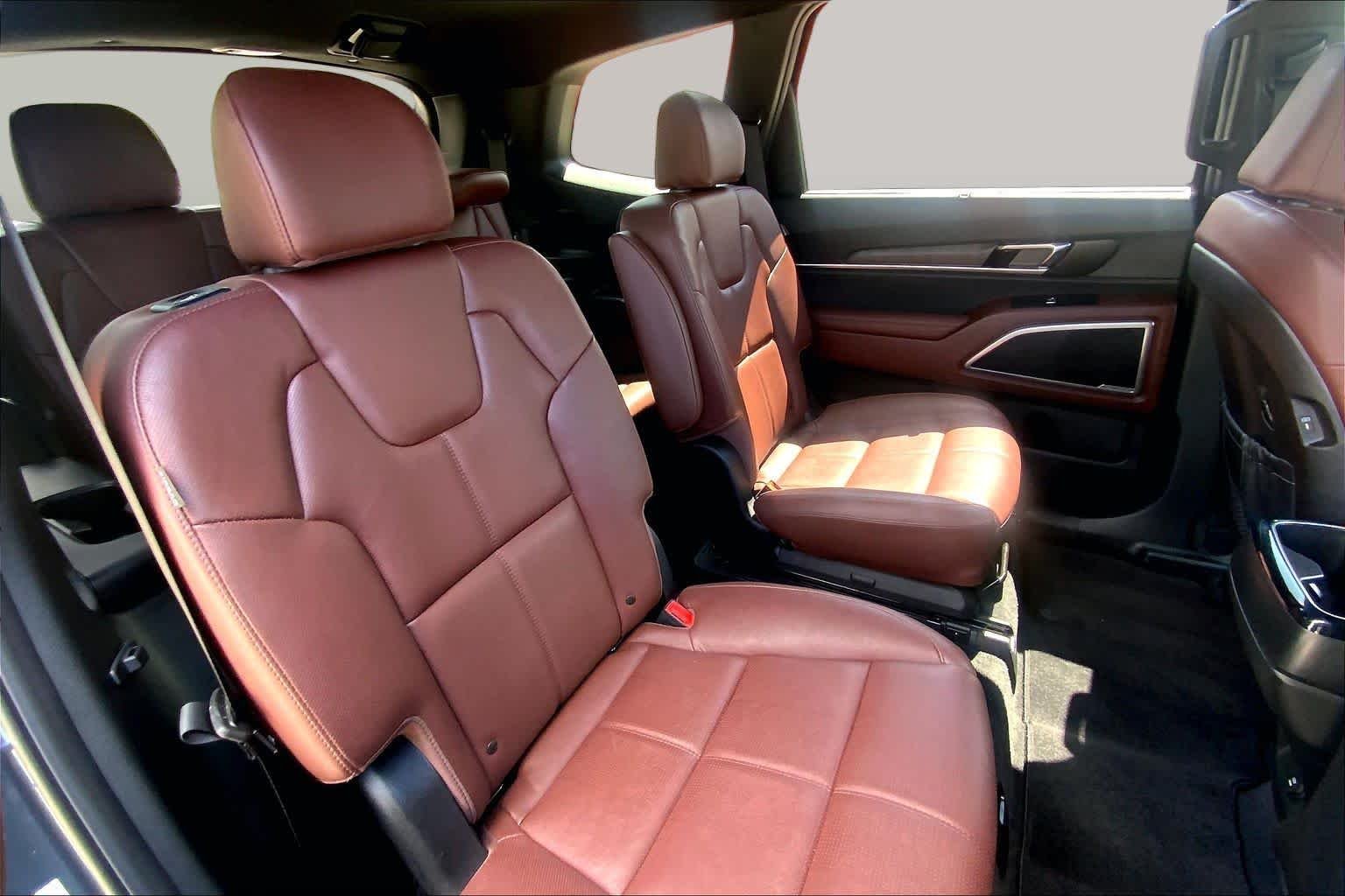 Certified Used 2024 Gravity Gray Kia EX image 20