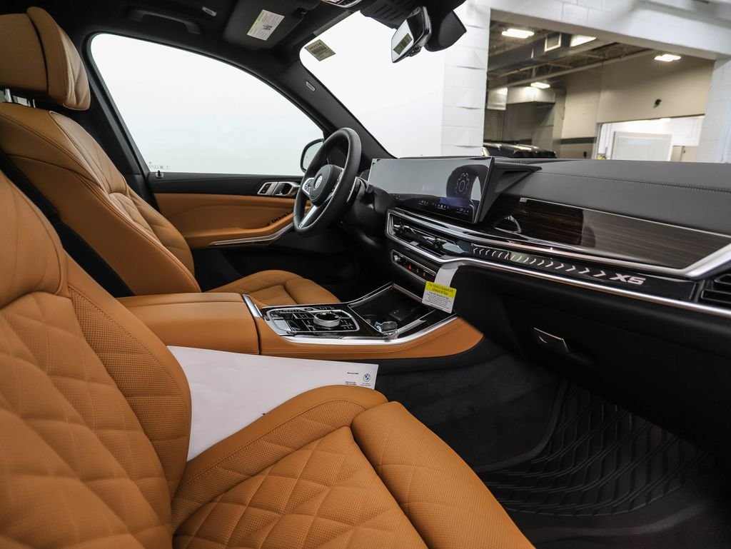 New 2026 Gray Metallic BMW xDrive40i image 30