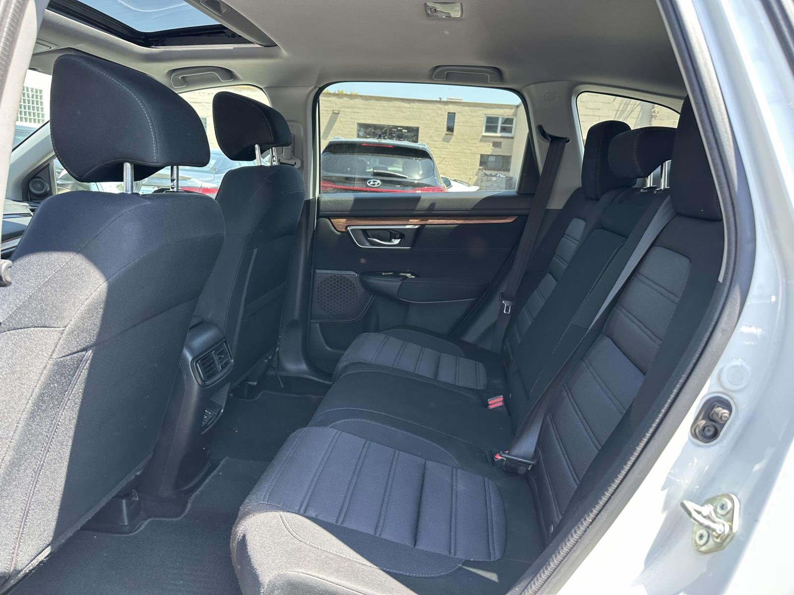 Used 2018  Honda EX image 9