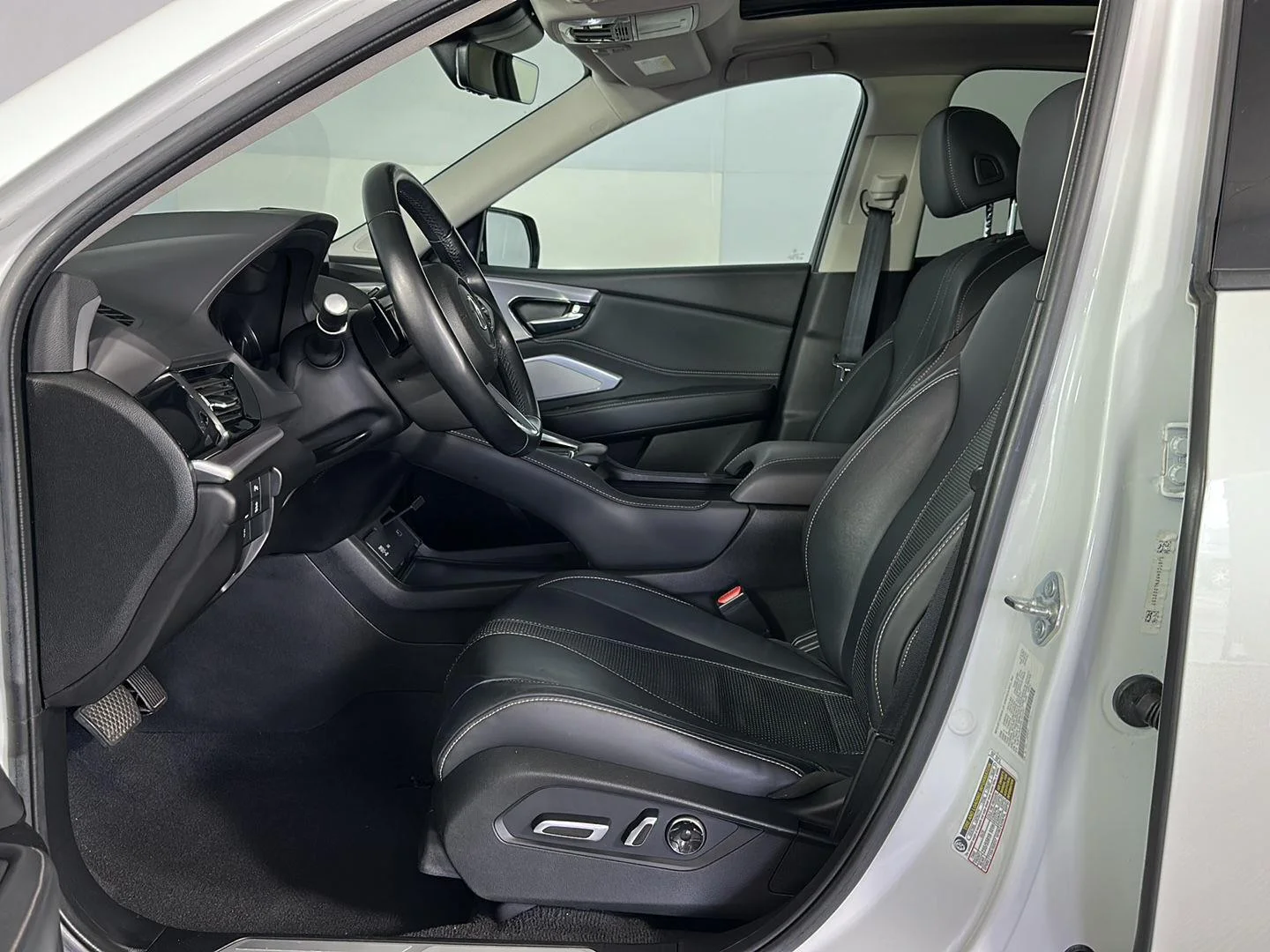 Certified Used 2021 Platinum White Pearl Acura SH-AWD with Technology Package image 7