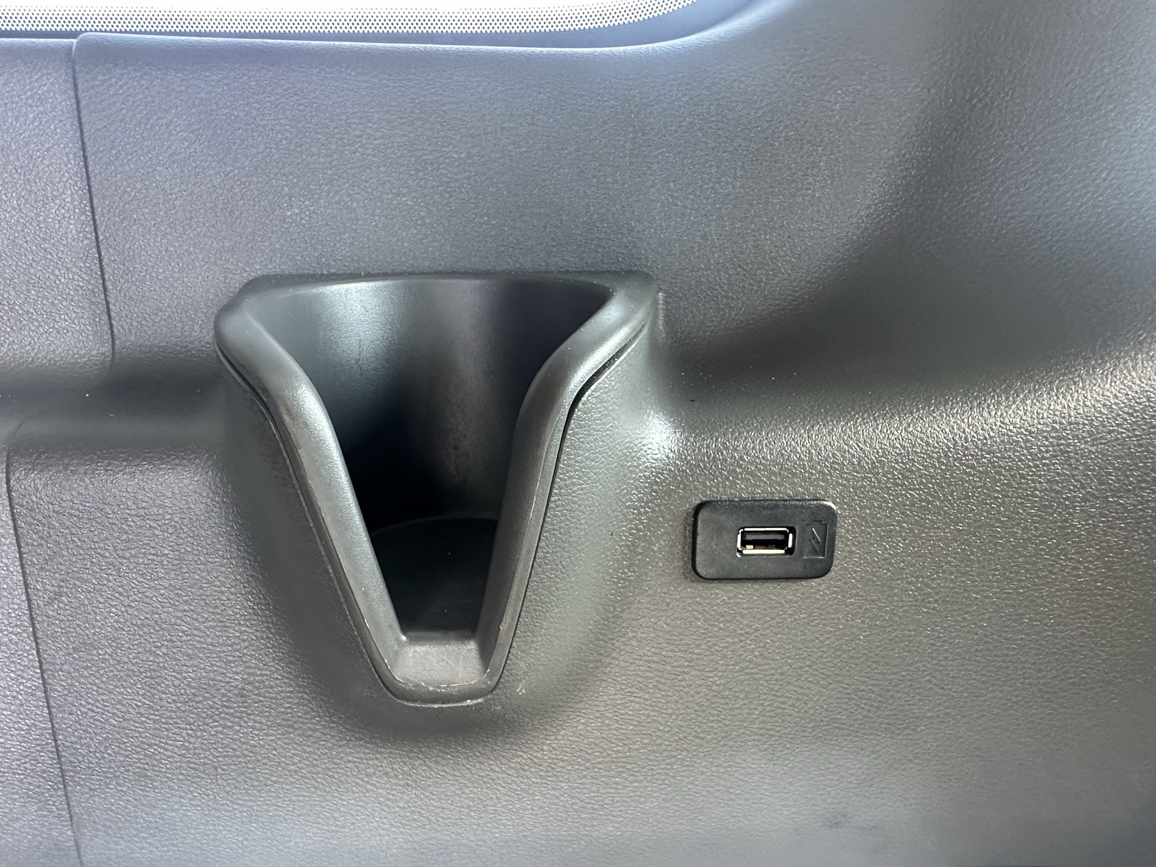 Used 2023 White Ford XL image 17