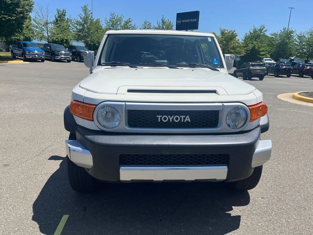 Used 2013 White Toyota Base image 2