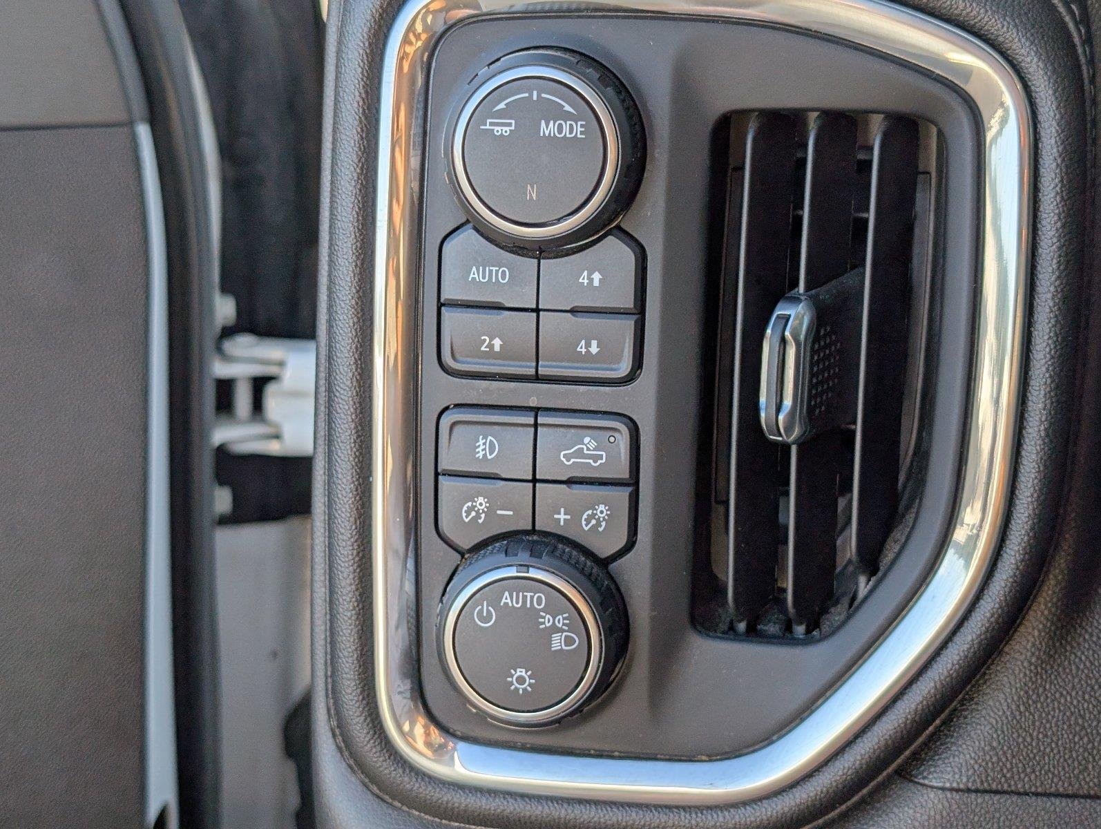 Used 2021 Summit White Chevrolet RST image 30