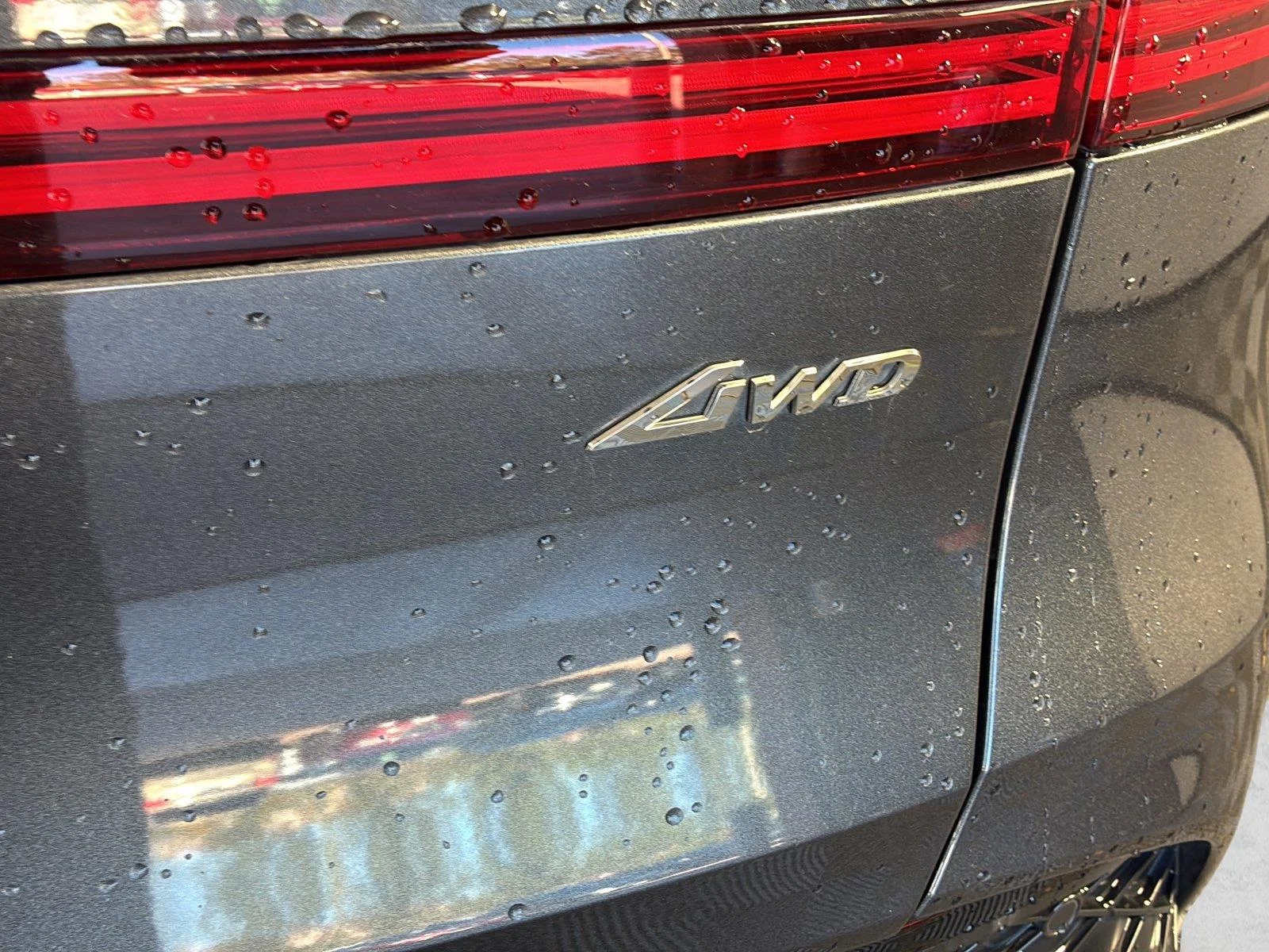 Used 2023 Himalayan Gray Genesis 2.5T image 9