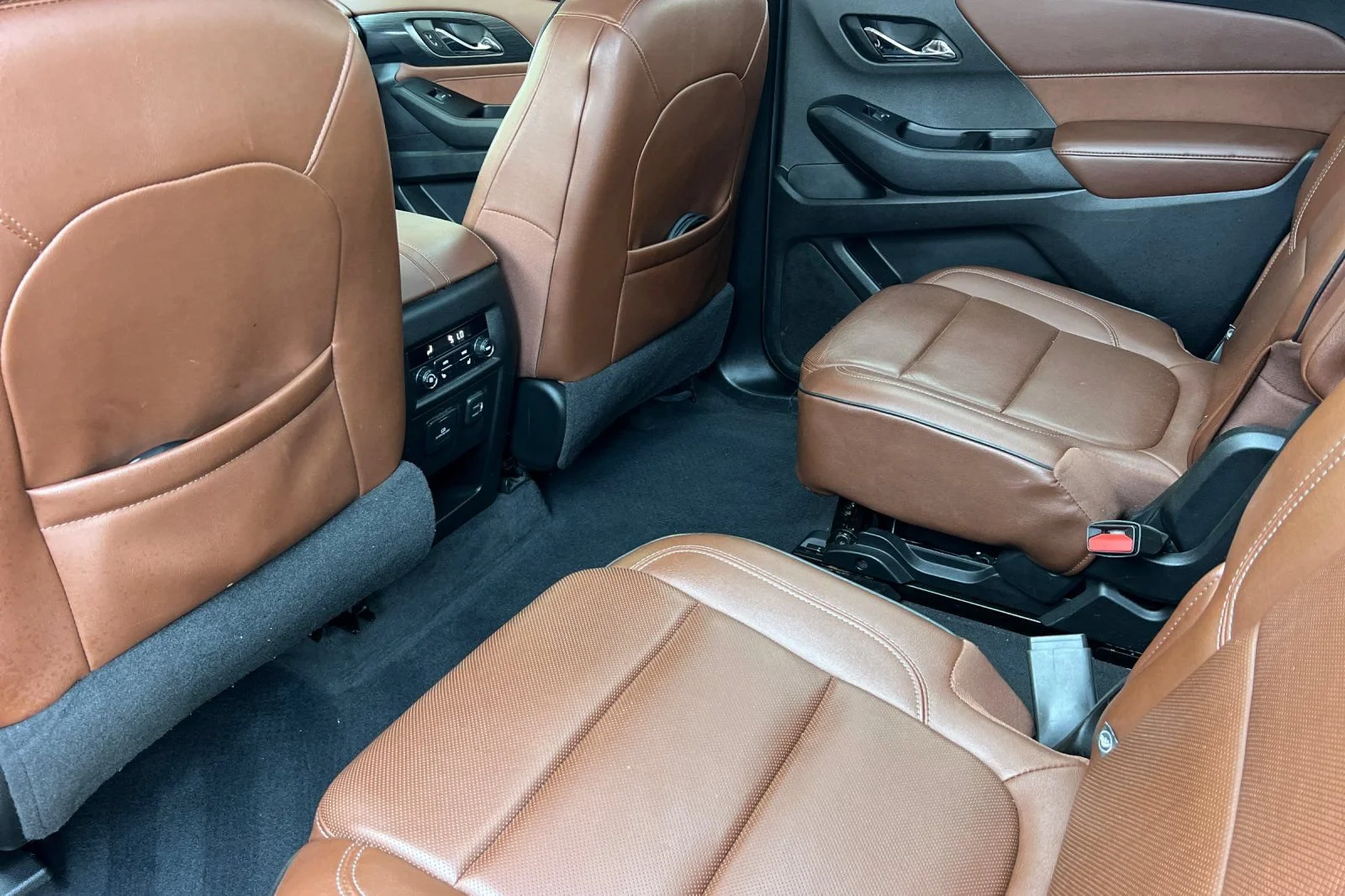 Used 2018 CAJUN RED TINTCOAT Chevrolet High Country image 12