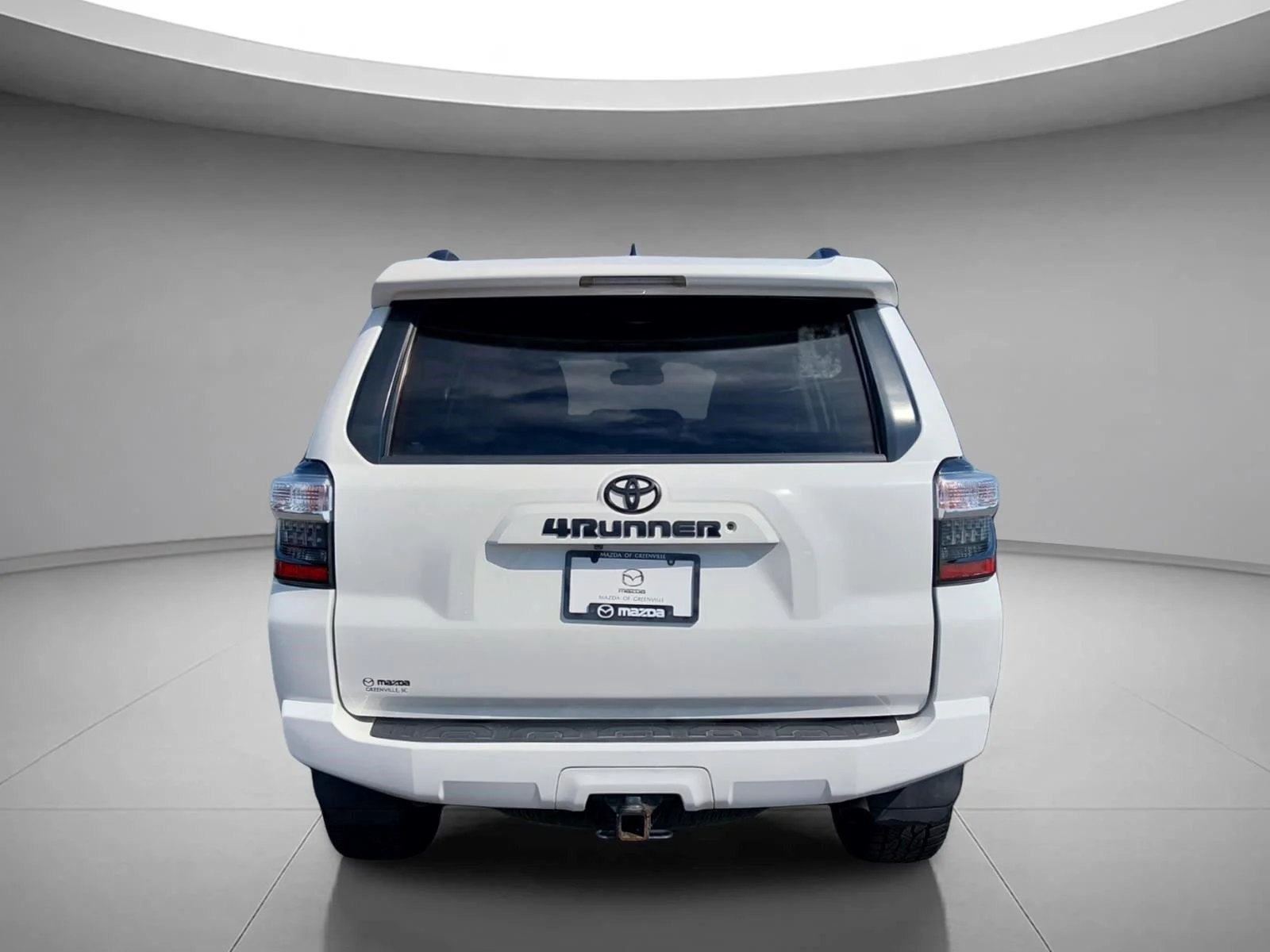 Used 2019 Super White Toyota SR5 image 4