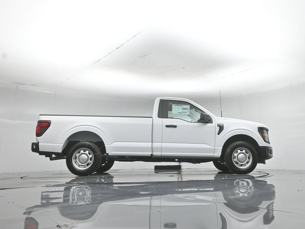New 2026 Oxford White Ford XL image 7