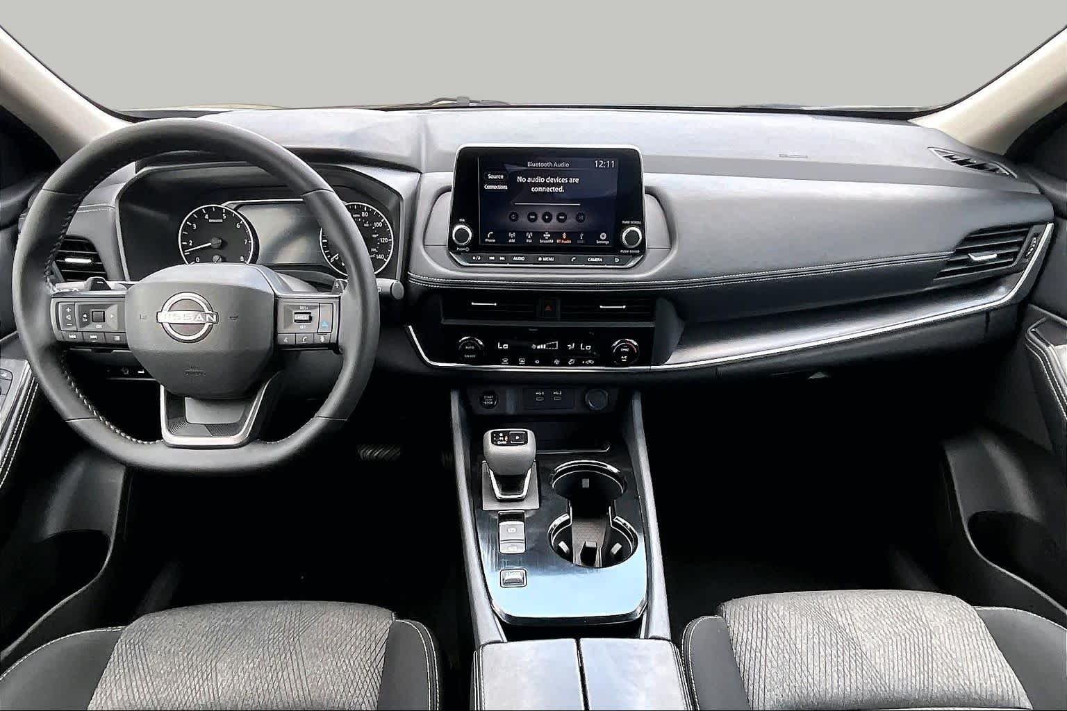 Used 2025 Deep Ocean Blue Pearl Nissan SV image 14
