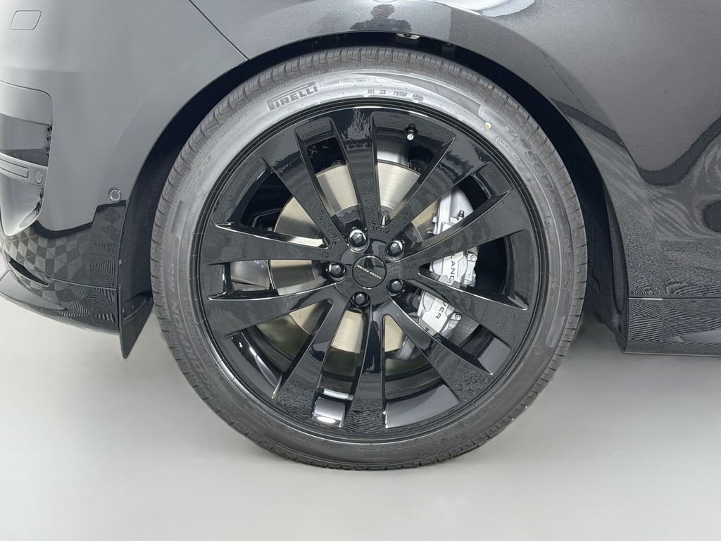 New 2027 Santorini Black Land Rover Dynamic SE P400 image 33