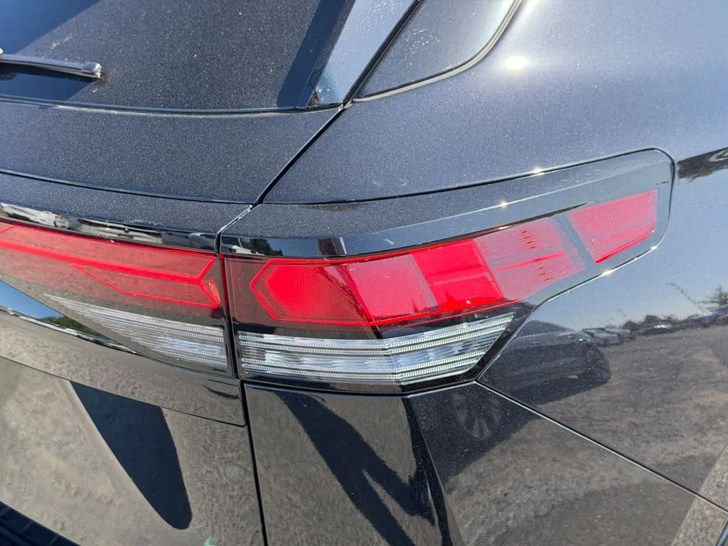 2026 Volkswagen Tiguan SE R-LINE BLACK - Photo 8