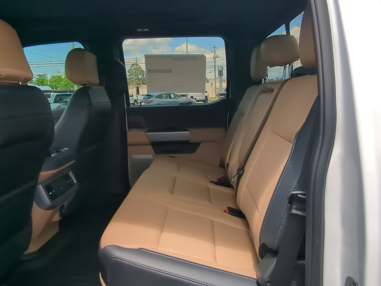 2025 Ford F-350 Super Duty Lariat - Photo 14