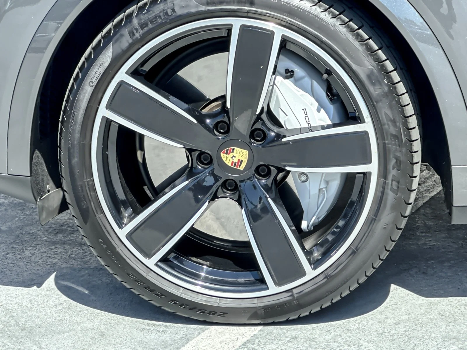 Used 2022 QUARTZITE GREY Porsche Turbo Coupe image 26