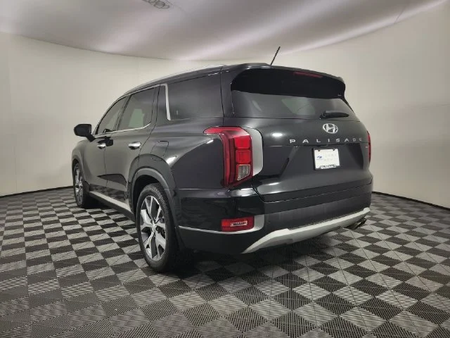 Used 2020 Black Hyundai SEL image 3
