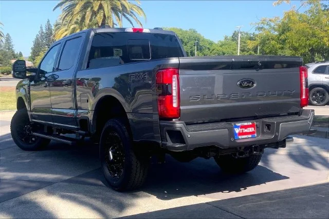 New 2026 Gray Ford XLT image 3