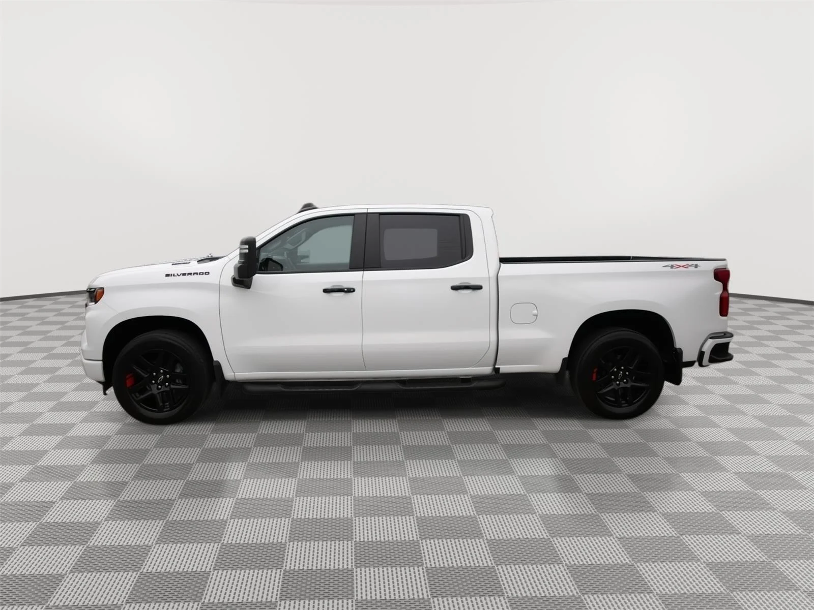 Used 2024 Summit White Chevrolet RST image 9