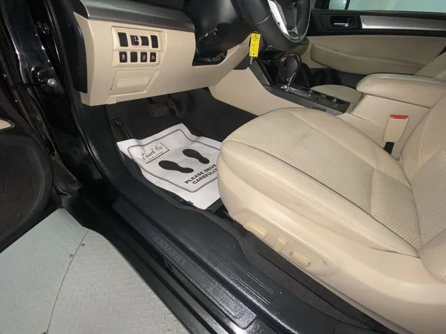Used 2019 Black Subaru 2.5i Premium image 12